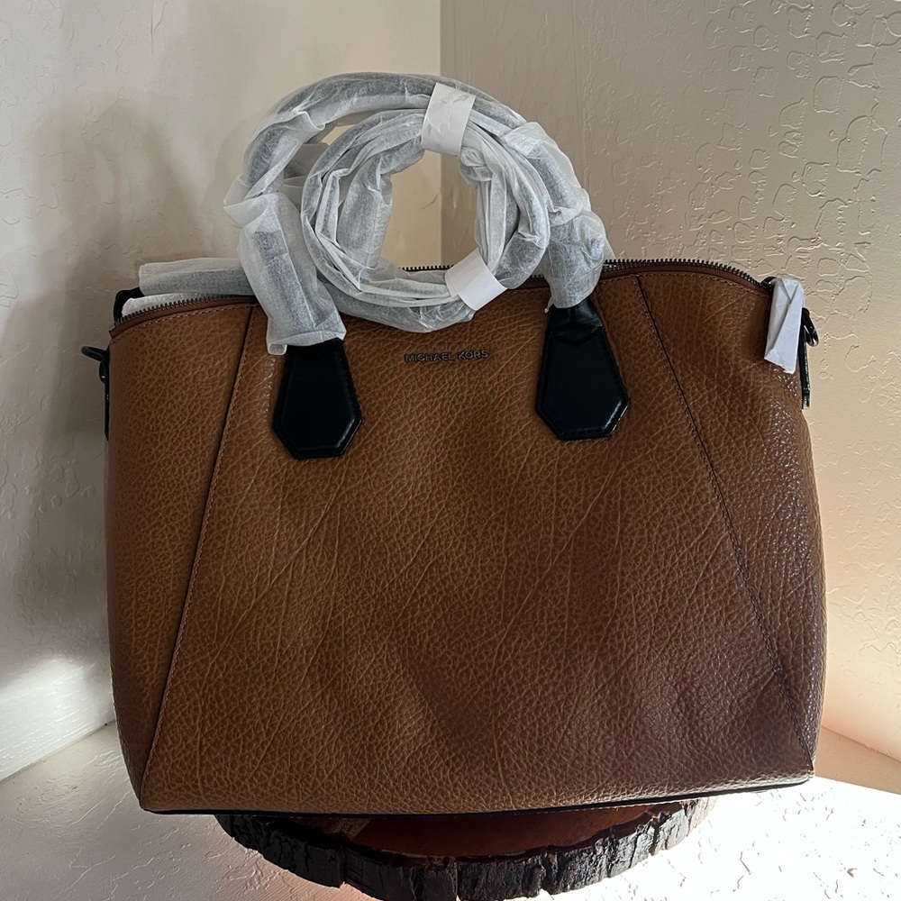 NWT Michael Kors Large Campbell Walnut / Black Tumbled Calf Leather Satchel